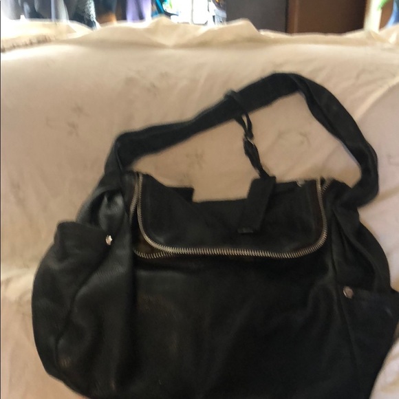 YANY - Picture 2 of 7